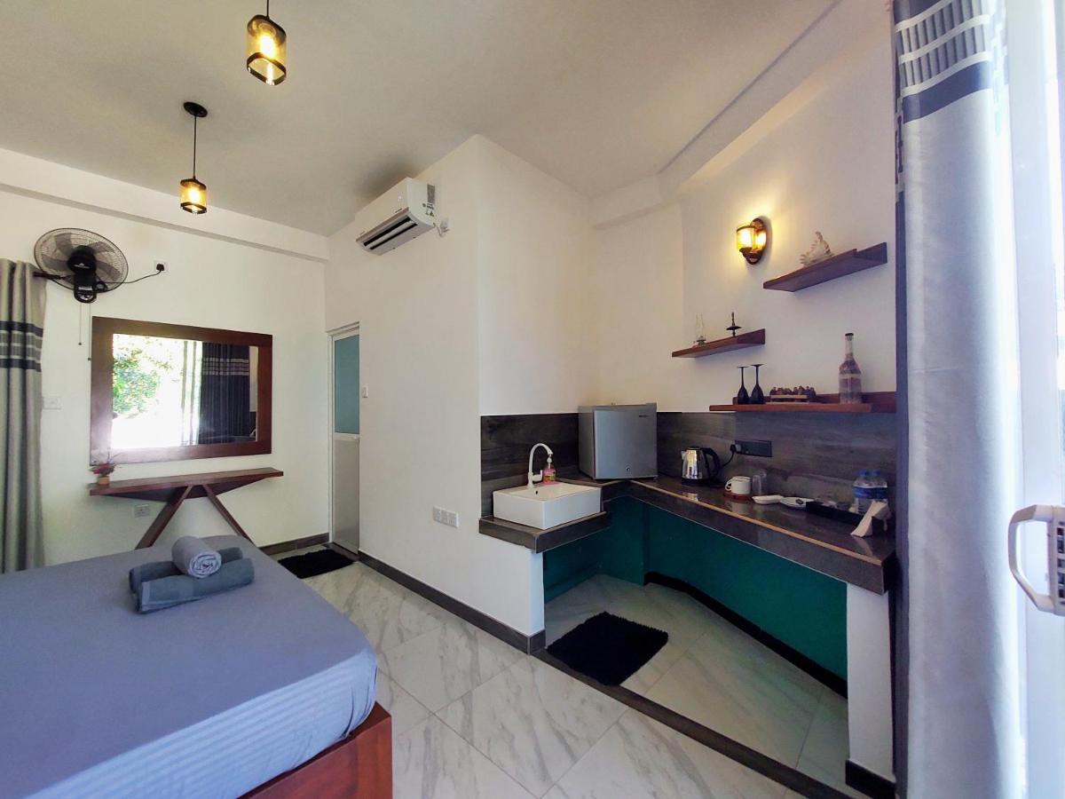 Chen Villa - Near Airport Negombo Bagian luar foto