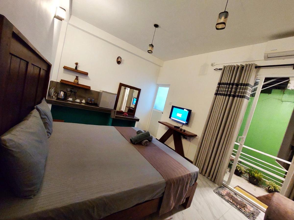 Chen Villa - Near Airport Negombo Bagian luar foto