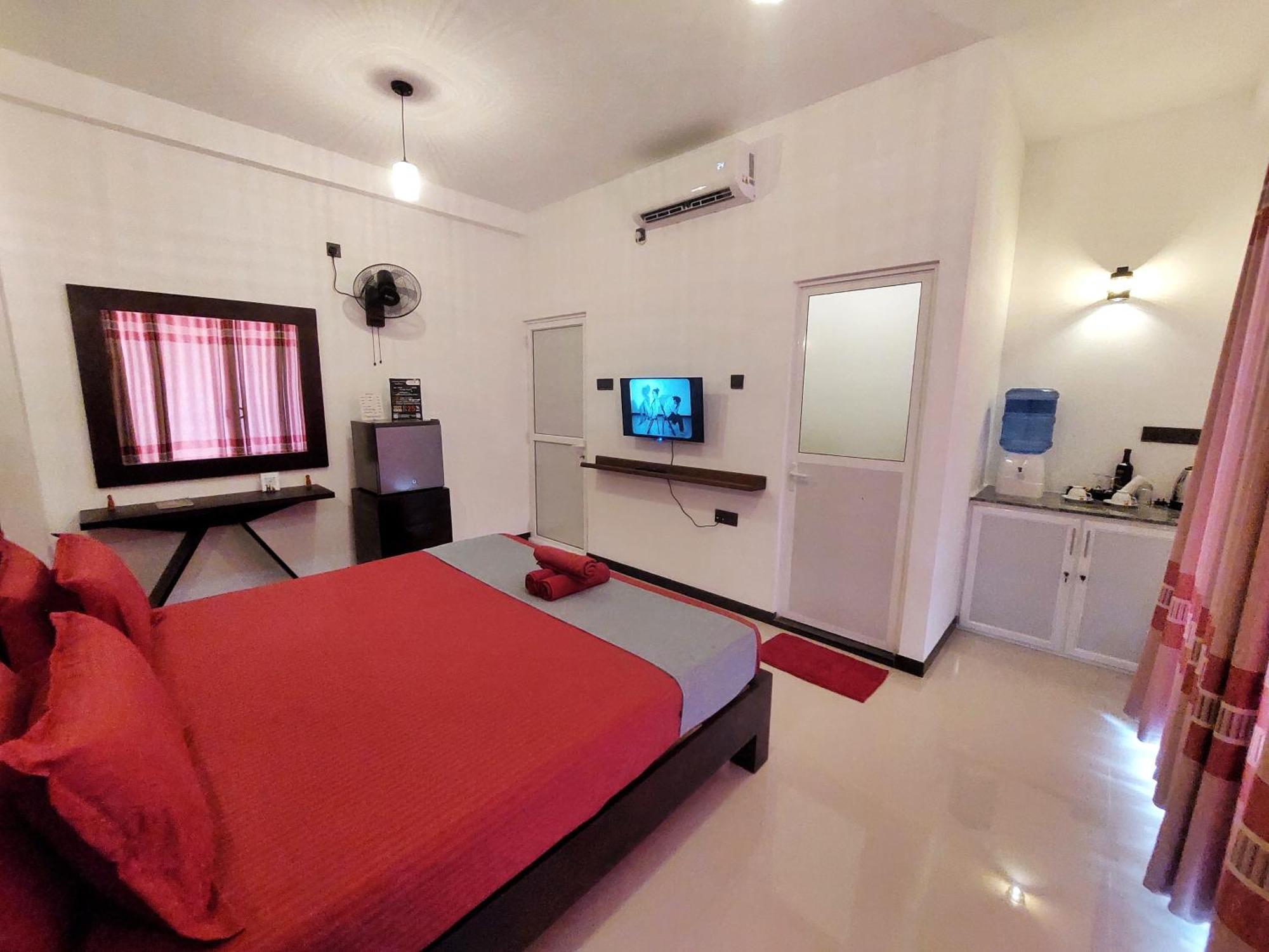 Chen Villa - Near Airport Negombo Bagian luar foto