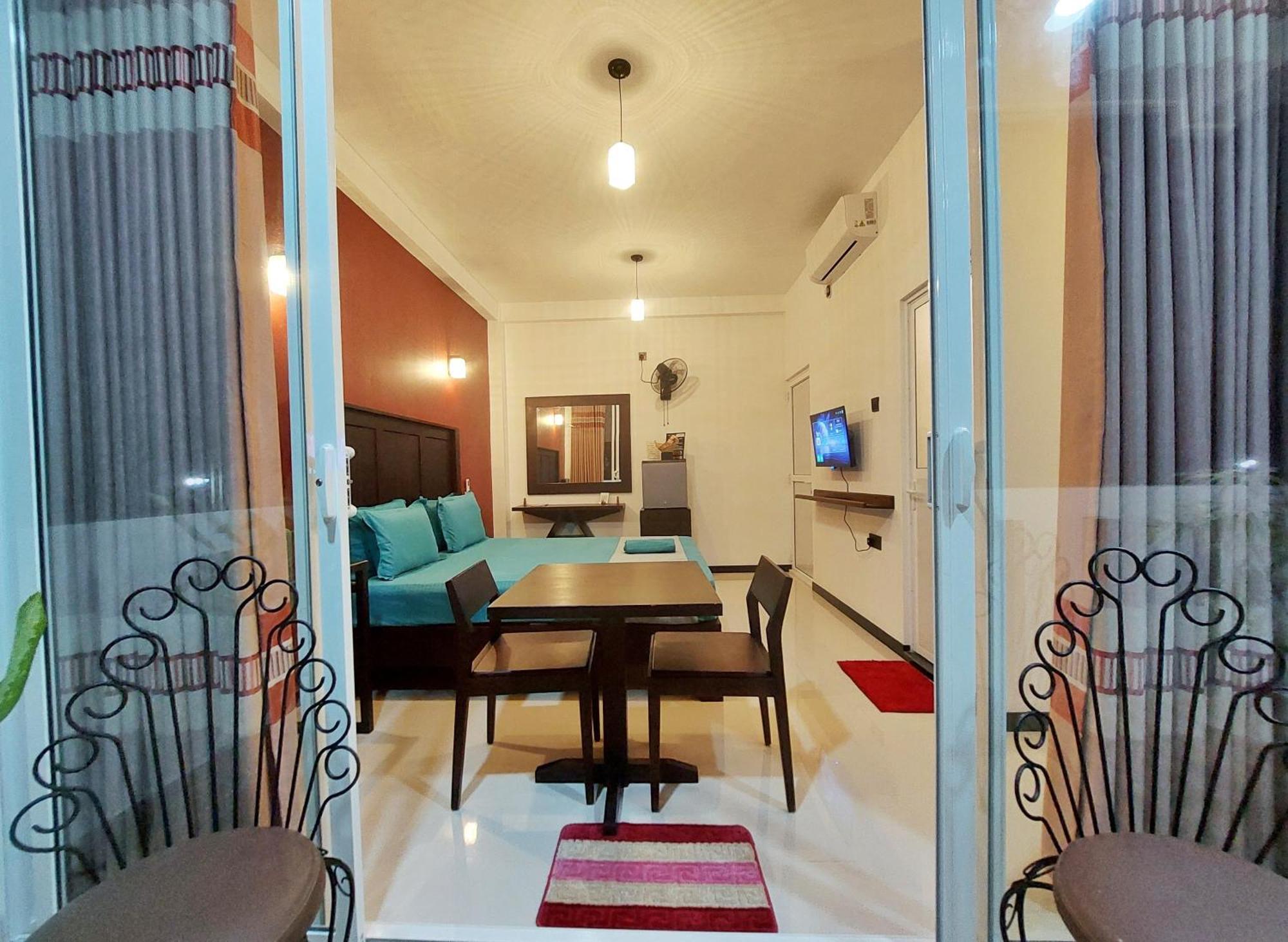 Chen Villa - Near Airport Negombo Bagian luar foto
